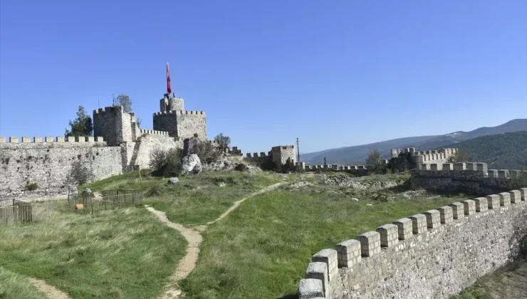 Boyabat Kalesi, Tarihi Zenginliği ile Ziyaretçilerini Ağırlıyor