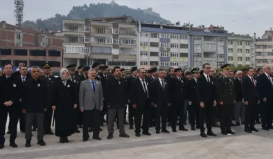 Büyük Önder Atatürk Sinop’un ilçelerinde törenle anıldı